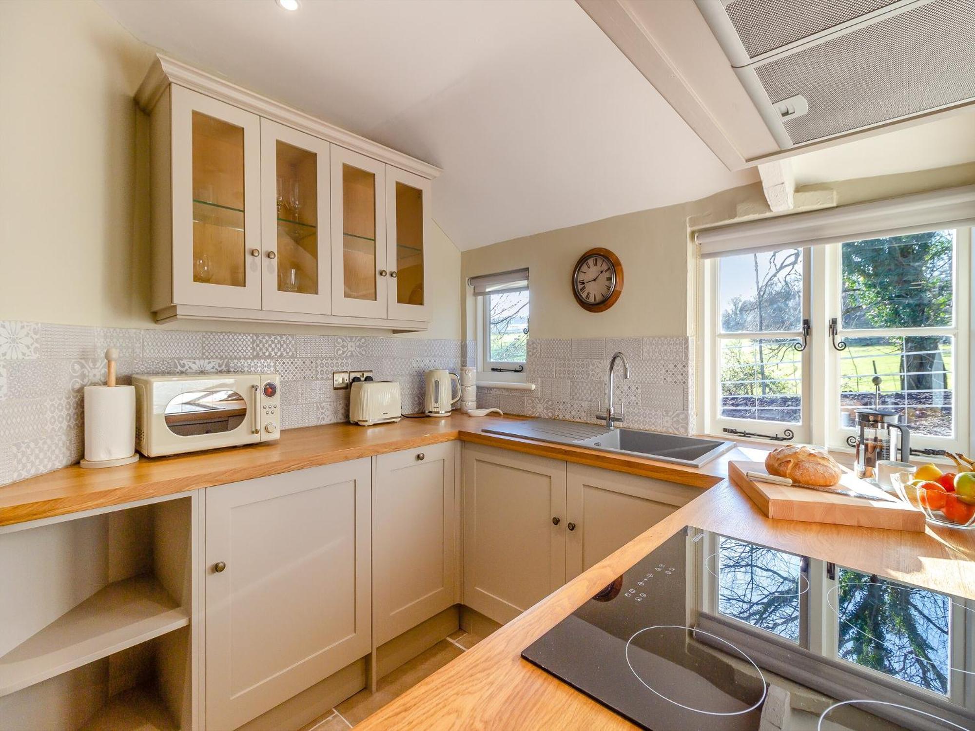 The Lodge Wonastow 外观 照片